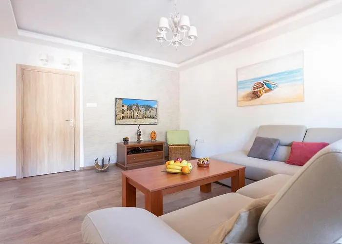 Seafoam Apartment